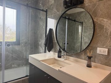 Casa en Venta - 4 AMB en Vistas, Puertos del Lago