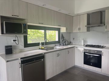 Casa en Venta - 4 AMB en Vistas, Puertos del Lago