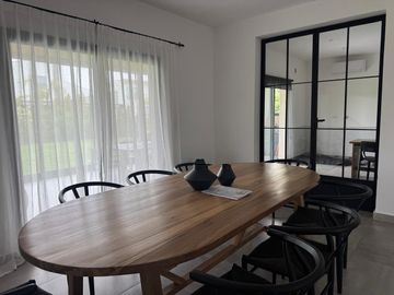 Casa en Venta - 4 AMB en Vistas, Puertos del Lago