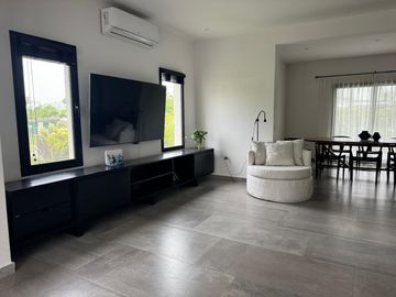 Casa en Venta - 4 AMB en Vistas, Puertos del Lago