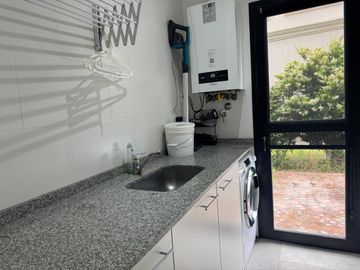 Casa en Venta - 4 AMB en Vistas, Puertos del Lago