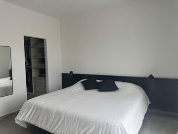 Casa en Venta - 4 AMB en Vistas, Puertos del Lago