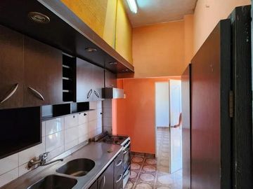 Casa en venta - 3 Dormitorios 1 Baño - Longchamps