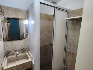 Casa en venta - 3 Dormitorios 1 Baño - Longchamps