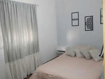 Casa en venta - 3 Dormitorios 1 Baño - Longchamps