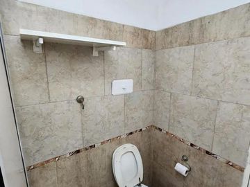 Casa en venta - 3 Dormitorios 1 Baño - Longchamps