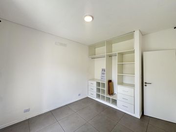 Casa de 3 ambientes remodelada en Castelar
