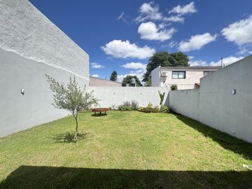 Casa de 3 ambientes remodelada en Castelar