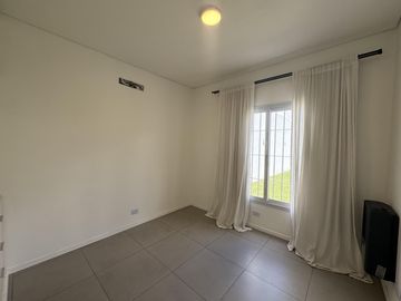 Casa de 3 ambientes remodelada en Castelar