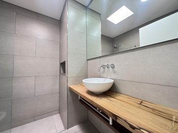 Casa de 3 ambientes remodelada en Castelar