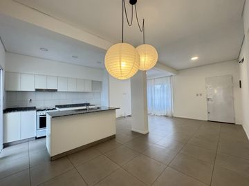 Casa de 3 ambientes remodelada en Castelar
