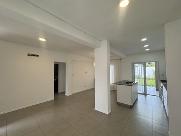 Casa de 3 ambientes remodelada en Castelar