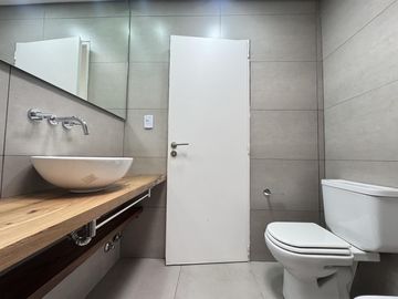 Casa de 3 ambientes remodelada en Castelar