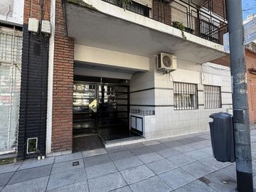DEPARTAMENTO 4 AMB EN VENTA AL FRENTE