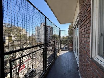 DEPARTAMENTO 4 AMB EN VENTA AL FRENTE