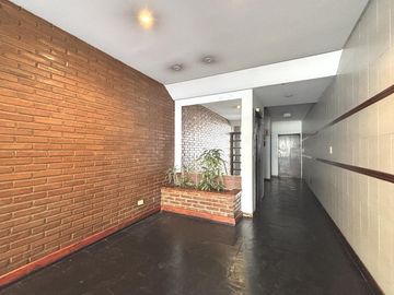 DEPARTAMENTO 4 AMB EN VENTA AL FRENTE