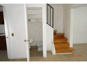 SE VENDE CASA EN JARDINES DE LAS VIZCACHAS, PUENTEALTO