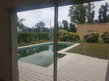 GRAN CASA A ESTRENAR EN BARRIO PRIVADO WESTON/MORENO