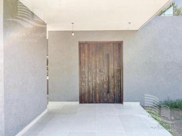 Casa al Lago con Pileta y Parrilla - Barrio San Juan