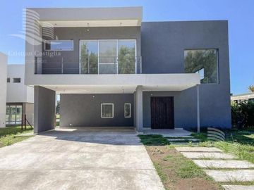 Casa al Lago con Pileta y Parrilla - Barrio San Juan