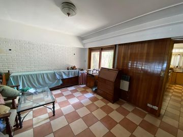 Casa 5 ambientes en alquiler en Lomas de Zamora