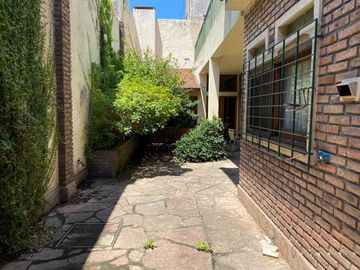 Casa 5 ambientes en alquiler en Lomas de Zamora