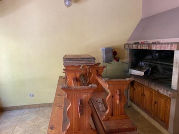 Casa 5 ambientes en alquiler en Lomas de Zamora