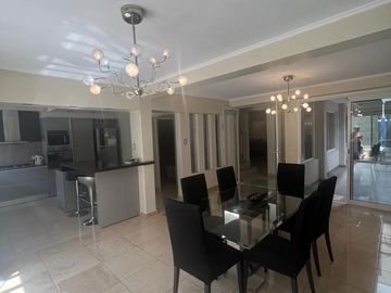 EXCELENTE CASA A LA VENTA, LISTA PARA MUDARSE SE ACEPTAN PERMUTAS POR CASAS EN ZONA NORTE