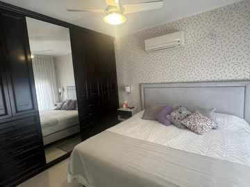 EXCELENTE CASA A LA VENTA, LISTA PARA MUDARSE SE ACEPTAN PERMUTAS POR CASAS EN ZONA NORTE