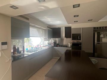 EXCELENTE CASA A LA VENTA, LISTA PARA MUDARSE SE ACEPTAN PERMUTAS POR CASAS EN ZONA NORTE