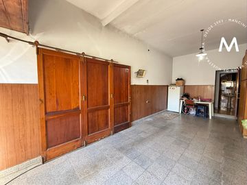 Casa en venta de 3 ambientes con patio y cochera - Villa Ballester