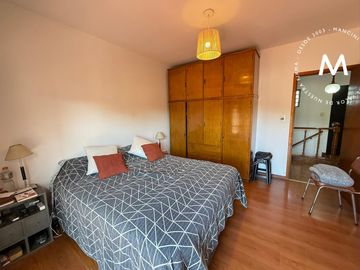 Casa en venta de 3 ambientes con patio y cochera - Villa Ballester