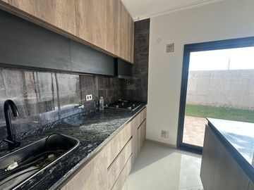 Duplex en venta San Ignacio Manantiales dos dormitorios planta baja