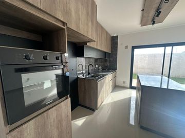 Duplex en venta San Ignacio Manantiales dos dormitorios planta baja