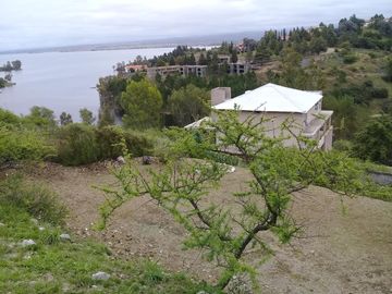 Venta de quinta vacacional  con 10 ambientes y 9 dormitorios en Calamuchita