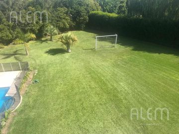 Casa de 5 amb. en  alquiler Temporal en Malibu Canning.