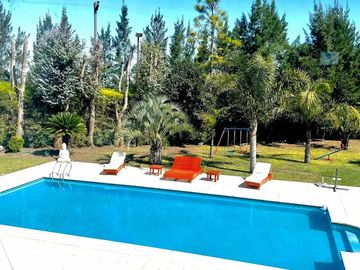 Casa de 5 amb. en  alquiler Temporal en Malibu Canning.