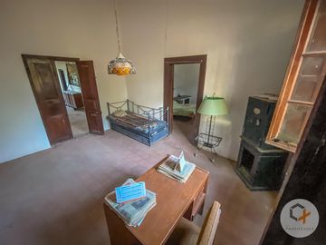 Oportunidad Terreno en Libertador Esquina Corrientes. 16 hectareas y casa de campo