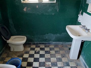 Oportunidad Terreno en Libertador Esquina Corrientes. 16 hectareas y casa de campo