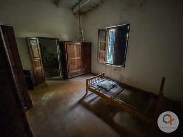 Oportunidad Terreno en Libertador Esquina Corrientes. 16 hectareas y casa de campo