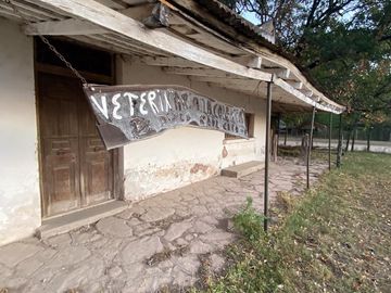 Oportunidad Terreno en Libertador Esquina Corrientes. 16 hectareas y casa de campo