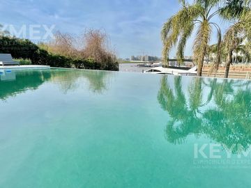 Alquiler anual Casa de lujo en Barrio cerrado El Yacht Nordelta muelle y marina propia seguridad 24h