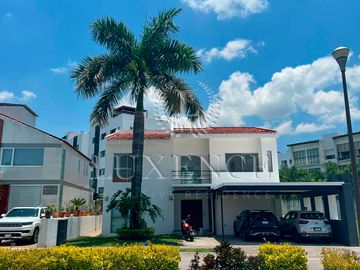 Casa en Venta en fraccionamiento Paraiso Country Club