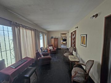 VENTA CASA MULTIFAMILIAR EN VILLA ADELINA