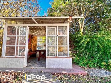 Fabulosa propiedad, ubicación céntrica inmejorable y un parque soñado. Única!!!