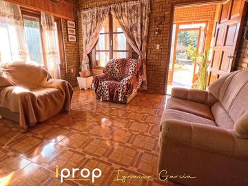 Fabulosa propiedad, ubicación céntrica inmejorable y un parque soñado. Única!!!