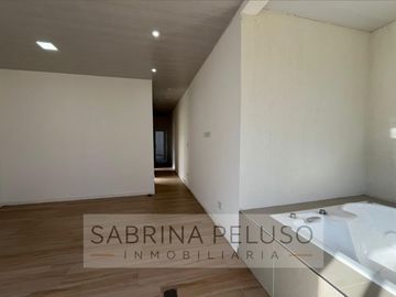 Casa en VENTA en Barrio Club de campo Prados del Oeste