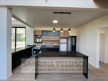 Casa en VENTA en Barrio Club de campo Prados del Oeste