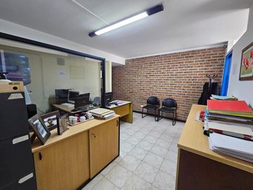 Oficina en loft del campus