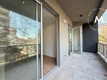 Semipiso de 4 ambientes con cochera y terraza privada, (quincho y piscina 232m2) - Villa Ballester